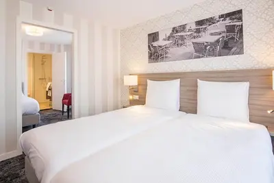 Image de Charming Stay with Onsite Dining Near Coastal Trails and Town Squares! Breakfast