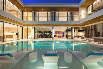 Image de New Pool Villa 8br/16 Persons/Sauna/Pool Table/Gym/Dart Games/Ev Charger