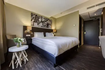 Image de Relaxing Getaway with Sauna, Bike Rentals & Easy City Access!