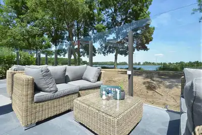 Image de Modern Amenities with Easy Access to Cultural Attractions! Onsite Dining