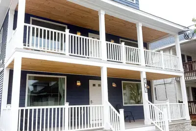Image de \"Shore Thing: Your Perfect Beach Getaway\"