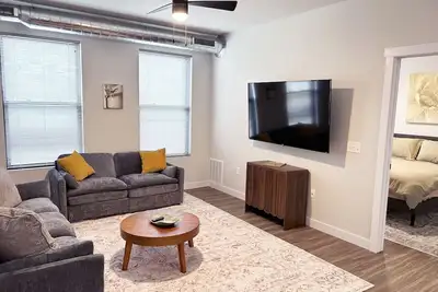 Image de Downtown Ec 2bdrm w/parking
