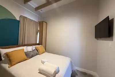 Image de 5-2br Upstairs Apt Op
