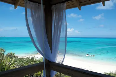 Image de Exclusive 2-bedroom Villa at Sandy Toes on Private Island