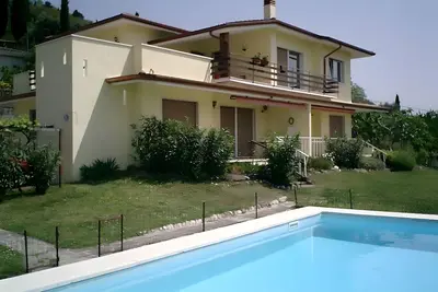 Image de Vacation apartment Lake Garda Cavaion Bardolino with pool