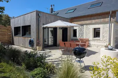 Image de La Maison d'Anita au Tilleul à 4 km d'Etretat, idéale en famille ou entre amis.