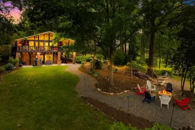 Image de New! Massive Dock • Firepit • Kayaks • Ping Pong