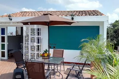 Image de Great Penthouse Experience in San Antonio, with Cali views