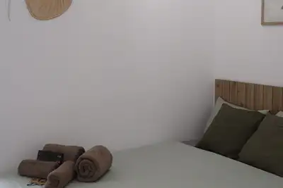 Image de Charming 2-bedroom apartment with WiFi, Ac in beautiful Madrid B1