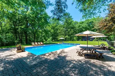Image de Kettle 2br Cabin on 15 lush acres w pool and lake