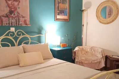 Image de The Happy Town House, 300m from the metro station