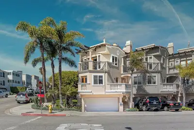 Image de Fantastic townhome in Hermosa two blocks from the beach!