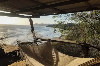 Image de Enchanting cabin with amazing beach views in Gigante, Tola