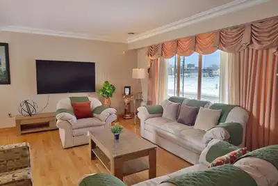 Image de Emery Street Elegance- 15 minutes Walk to the Falls & Clifton Hill_Free Parking