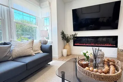 Image de Stylish & Sunlit 3br/3ba Retreat Near Century City - Fh -Bv