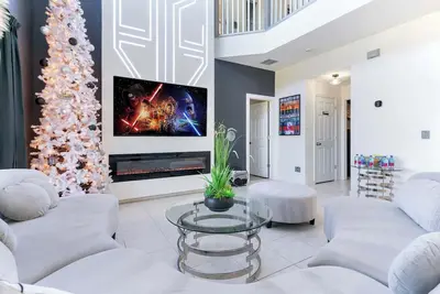 Image de New Modern Star Wars Villa Only 3 Miles 2 Disney w Vr's!