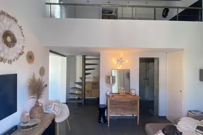 Image de Petite maison T2 proche de la mer, dans résidence avec piscine.