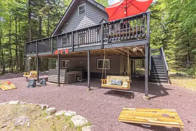 Image de Mountain House Chalet Lake Harmony Estates Hot tub Fireplace Pool Table Fire Pit