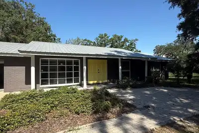 Image de Cozy Countryside Retreat — 3 bedroom home with WiFi and Ac in Dade City Florida