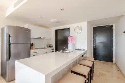 Image de Stunning ocean-view condo with exclusive beach club access