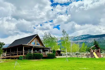 Image de Charming Cabin~Near Fish Lake sleeps 16~On the Paiute Atv trail!