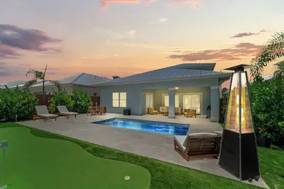 Image de Peacock Palace-Brand New-Heat/Chill Pool-Golf-Gym
