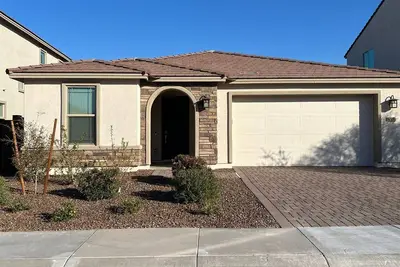 Image de Glendale Gem! Charming new 3-bedroom house with WiFi, Ac, putting green.