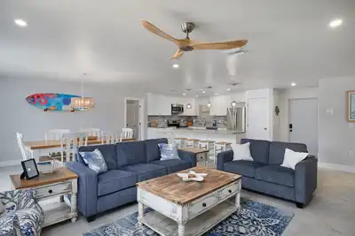 Image de Upgraded Ground Floor Residence at Blind Pass