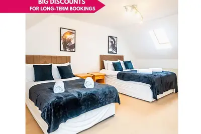 Image de The Ipswich Group Retreat: 4br 3bath Ample Parking
