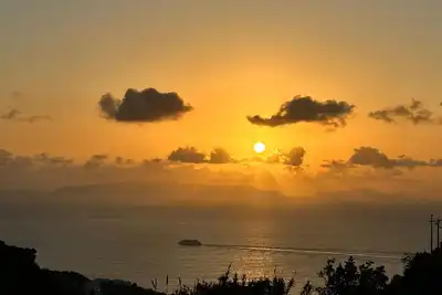 Image de Modern 2br Apartment in Caniço town w/ Pool, Sea Views & Parking – Near Funchal