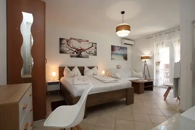 Image de Blue Adria Suite 2 - romantic and within walking distance of the beach and town