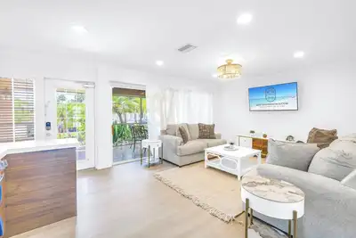 Image de Village Breeze Iii - Heated Pool, Private Patio, Village and Beach!