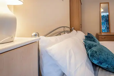 Image de Spacious 3-bedroom house in Newcastle-under-Lyme with WiFi  and parking