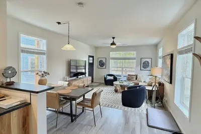 Image de 4br, Shuffleboard, Deck, Ev Charger + Pets Okay!