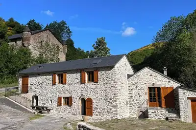 Image de Belle grange rénovée dans petit hameau cévenol à proximité des grands causses