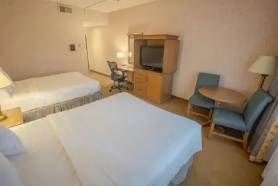 Image de Quick Fresno Stay – 3 Affordable Units w/ Airport Shuttle & Nearby Dining