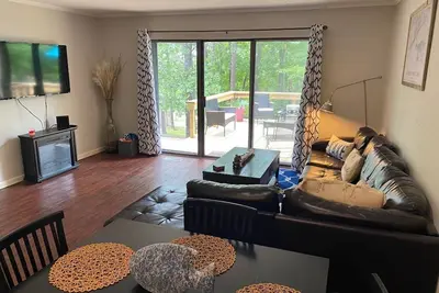 Image de 2-bedroom condo in beautiful Fairfield Bay close to amenities.