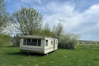 Image de Nice 2-bedroom mobile home in a charming natural place, 1h drive from Warsaw