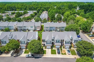 Image de 3-bedroom Raleigh Townhome near Rdu, Rtp, Crabtree Valley Mall and Brier Creek