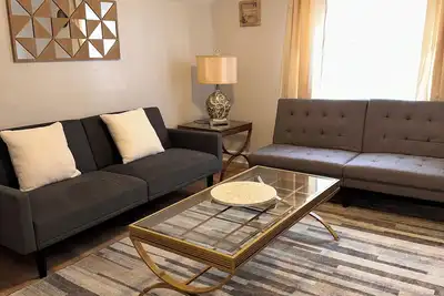 Image de Westville Gem - Stylish 1br Retreat -Private 3rd Floor Stay