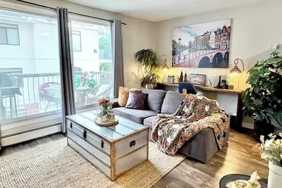 Image de Downtown Condo near Rogers | Parking, Gym, Kitchen