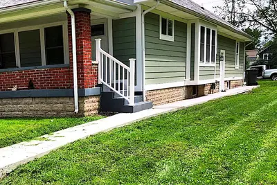 Image de 2-bedroom house in charming Indianapolis with WiFi, Ac. Start your getaway now