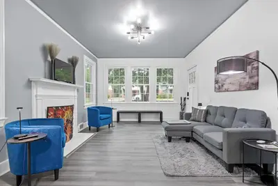 Image de Cozy Cottage--Surrounded by Nature. . . 6Spaces, sleeps 4 & has WiFi, Ac, Dw & Wd