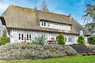 Image de Beautiful home in Le Breuil-en-Auge