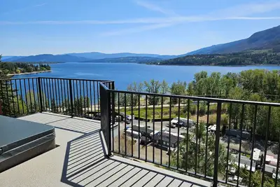 Image de Hilltop Haven - Stunning View