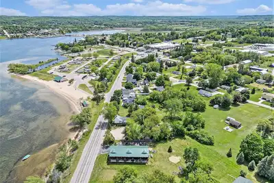 Image de Lakeview Retreat - 2 bedroom - 3 bathrooms