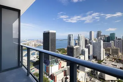 Image de 4305 - Miami High-Floor Apt with City & Marina Views, Pool & Gym