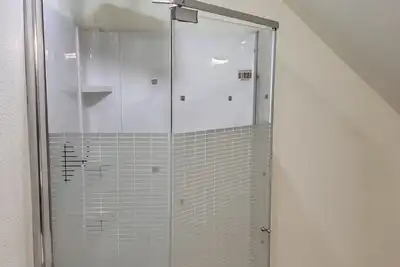 Image de Charming 2-bedroom apartment with WiFi, Ac in wonderful Marshall.