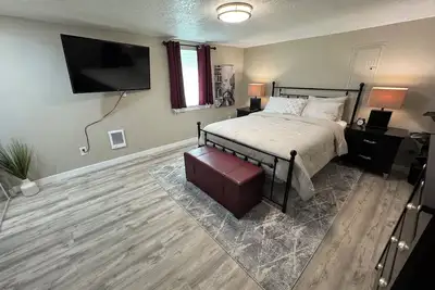 Image de Cozy 2-bedroom basement Adu in charming Oregon City with WiFi & Ac