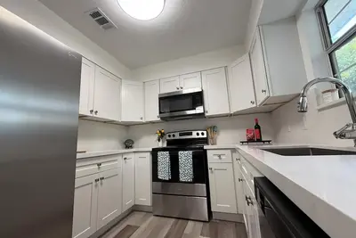 Image de Charming 2-bedroom house with WiFi, Ac in fantastic Lake City